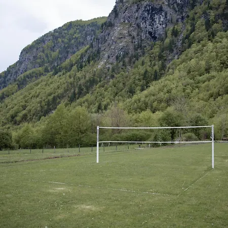 Вилла Shpija Ujevara E Vogel