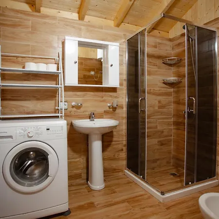 Shpija Ujevara E Vogel Villa